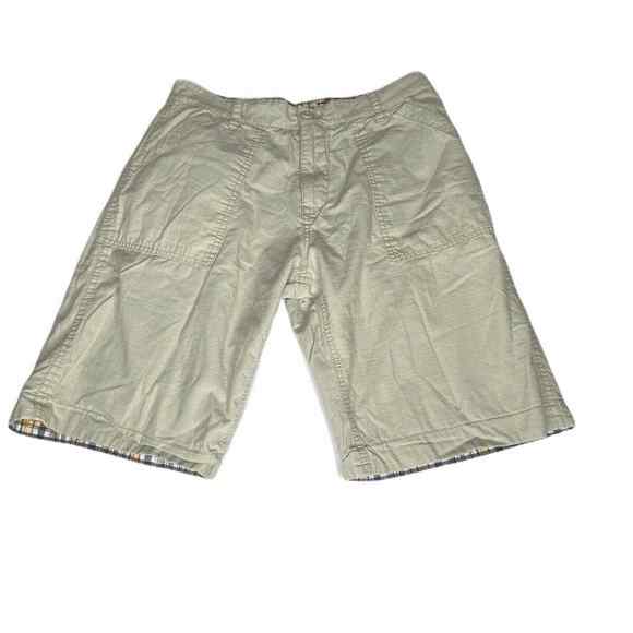 Gap Reversible‎ Shorts Mens Size 32 Light Beige to Plaid Cotton Pockets Bermuda - Picture 1 of 9